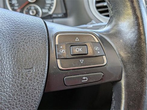 Used 2014 Volkswagen Tiguan SEL image 21