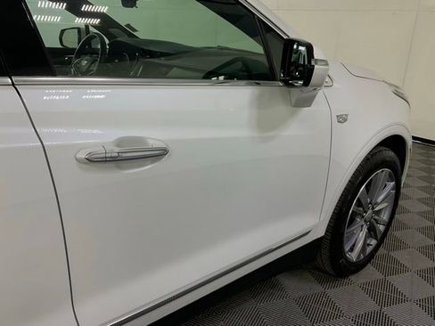Used 2025 Cadillac XT5 Premium Luxury w/ Technology Package AWD/4WD image 7