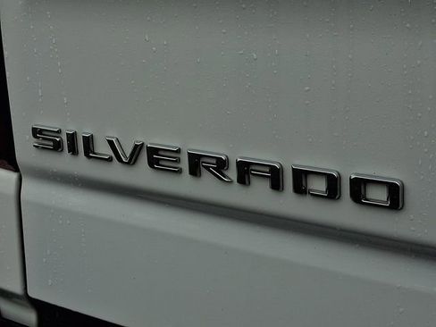 Used 2025 Chevrolet Silverado 1500 LT image 34
