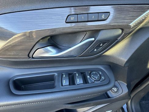 Used 2022 GMC Terrain Denali w/ Denali Premium Package image 21