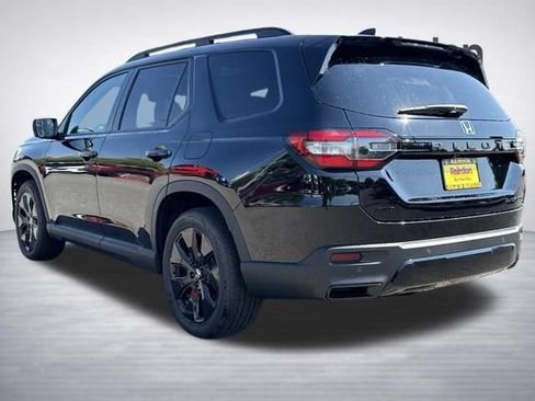 Used 2026 Honda Pilot Black Edition image 5