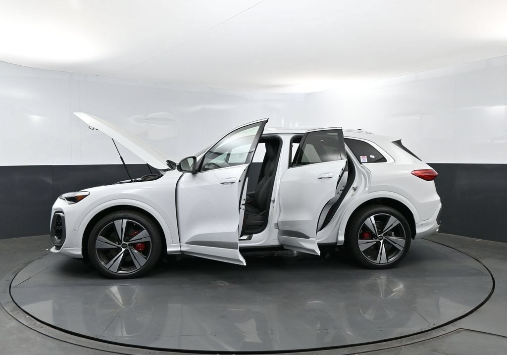 New 2026 Audi SQ5 Premium Plus AWD/4WD image 30