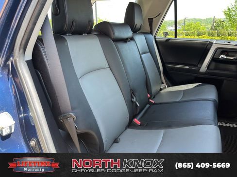 Used 2022 Toyota 4Runner SR5 Premium w/ Moonroof Package AWD/4WD image 23