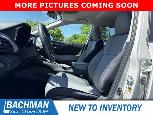 Used 2024 Subaru Outback Premium AWD/4WD image 11