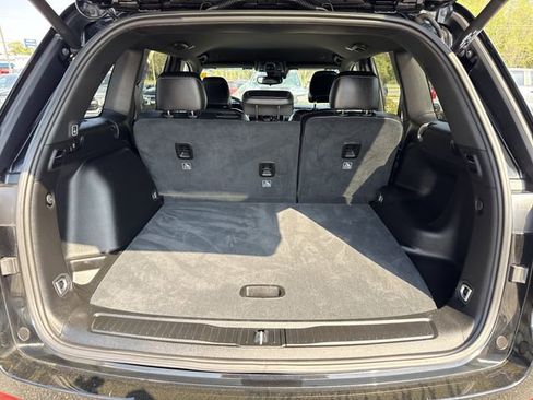 Used 2023 Jeep Grand Cherokee Altitude image 30