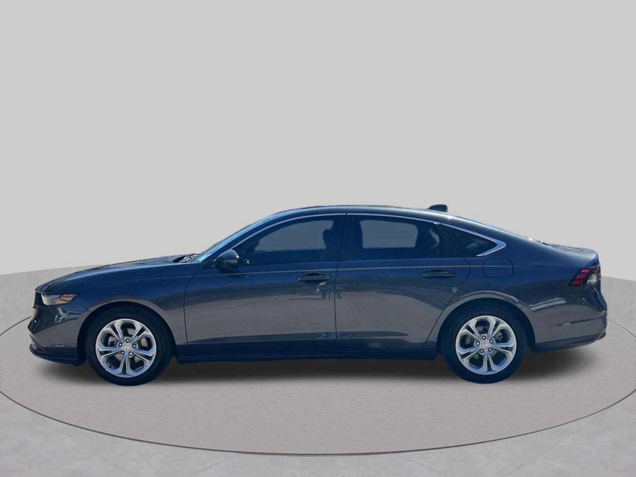 Used 2025 Honda Accord LX image 2