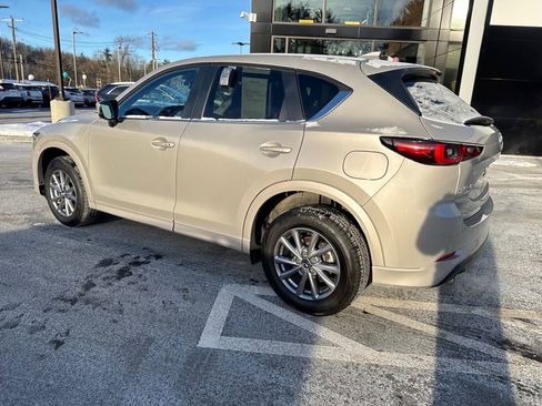 Used 2024 MAZDA CX-5 AWD 2.5 S w/ Preferred Package image 3