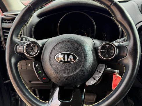Used 2014 Kia Soul + w/ Audio Package FWD image 12