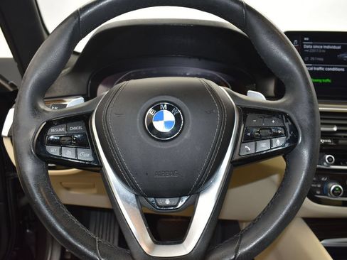 Used 2022 BMW 540i w/ Premium Package RWD image 29
