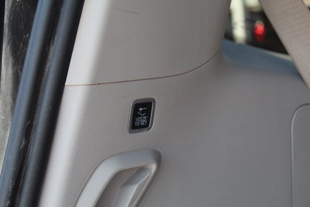 Used 2022 Jeep Wagoneer Series II w/ Premium Group I AWD/4WD image 8
