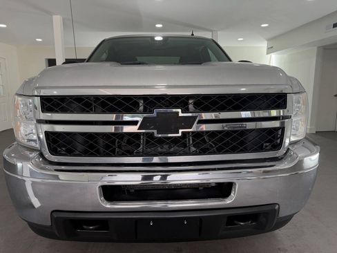 Used 2012 Chevrolet Silverado 2500 LT w/ Snow Plow Prep Package AWD/4WD image 11