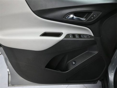 Used 2023 Chevrolet Equinox LT w/ Driver Convenience Package image 20