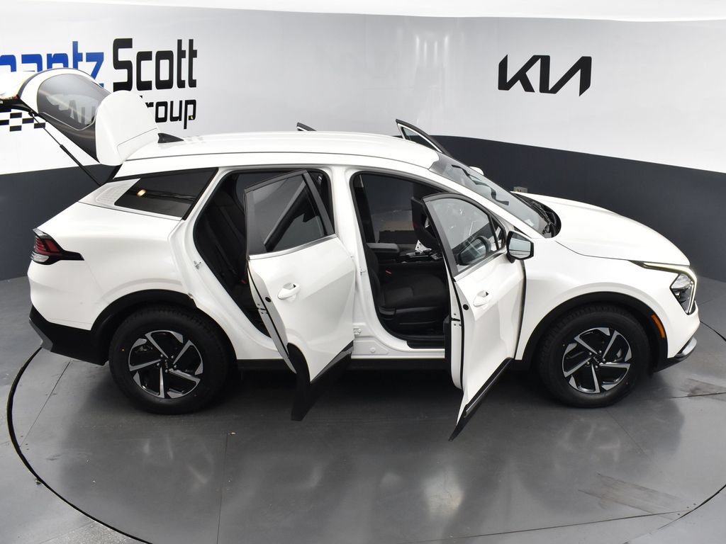 Used 2023 Kia Sportage LX FWD image 32