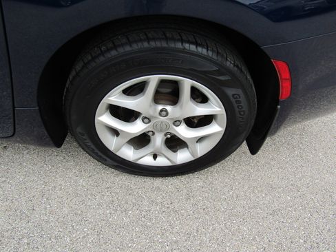 Used 2019 Chrysler Pacifica Touring-L Plus w/ Advanced Safetytec Group image 10