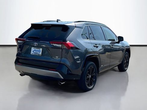 Used 2023 Toyota RAV4 SE w/ SE Grade Weather Package AWD/4WD image 8