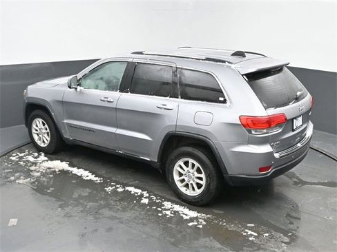 Used 2018 Jeep Grand Cherokee Laredo image 44