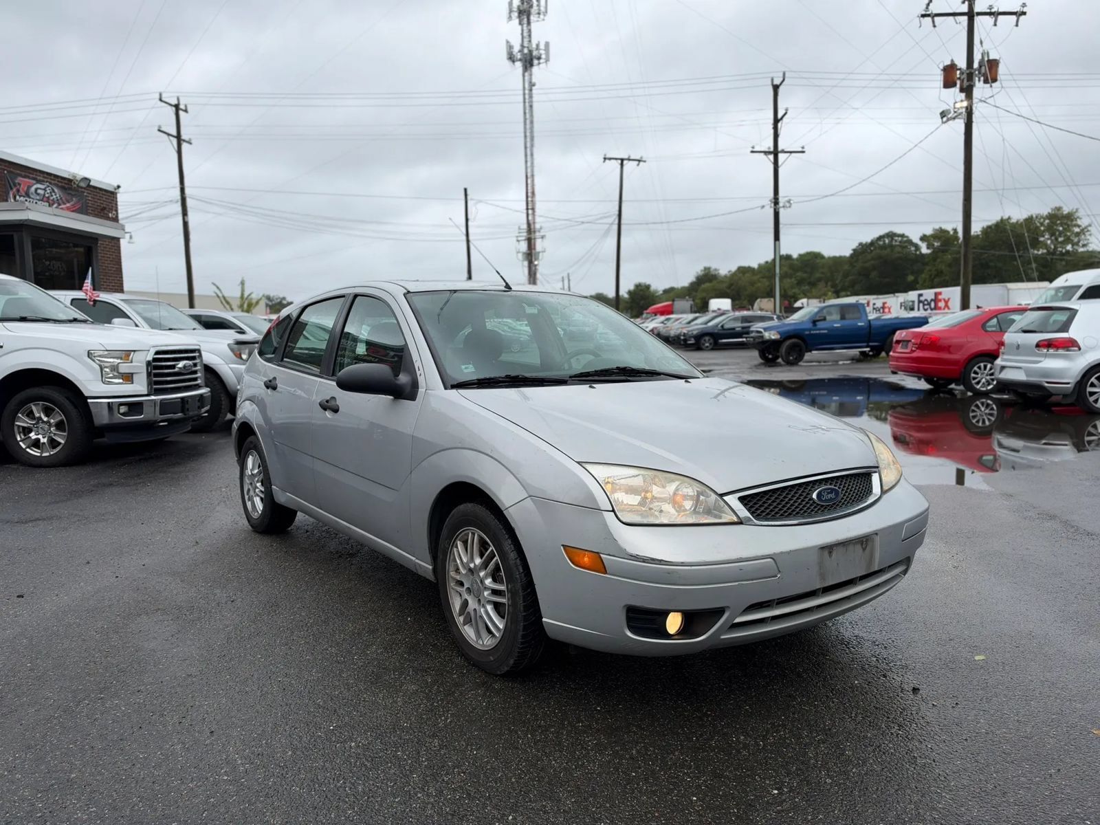 Used 2005 Ford Focus SES FWD image 7