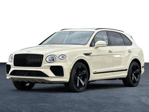Used 2025 Bentley Bentayga image 9