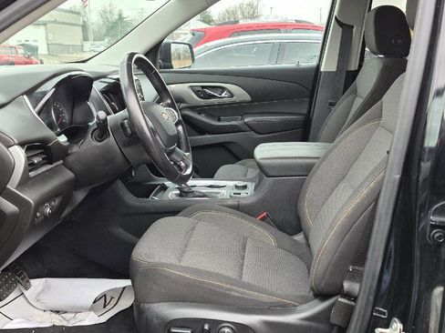 Used 2020 Chevrolet Traverse LT image 5