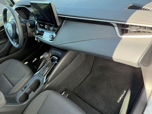 Certified 2023 Toyota Corolla LE image 32