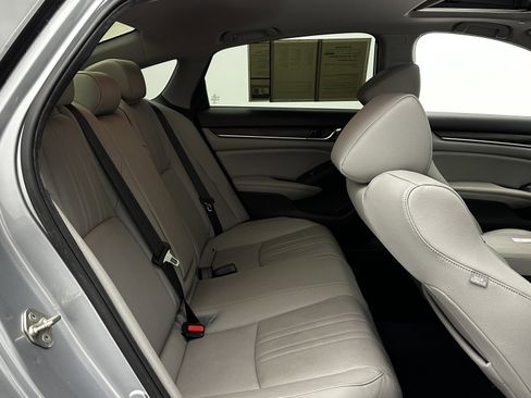 Used 2019 Honda Accord Touring image 29