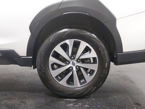 Used 2024 Subaru Outback Premium image 32