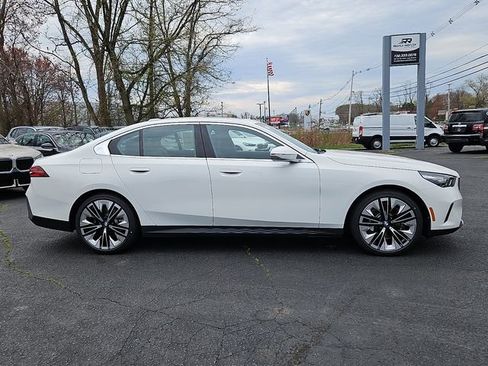 New 2026 BMW 530i xDrive AWD/4WD image 8