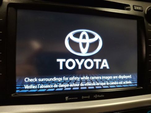 Used 2018 Toyota Highlander AWD V6 image 24