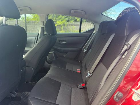 Certified 2021 Nissan Sentra SV FWD image 9