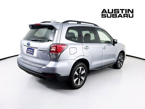 Used 2017 Subaru Forester 2.5i Premium w/ All-Weather Package AWD/4WD image 7