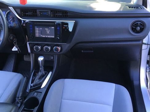 Used 2017 Toyota Corolla L FWD image 30