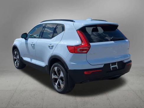 Used 2026 Volvo XC40 B5 Plus w/ Protection Package Premier AWD/4WD image 4