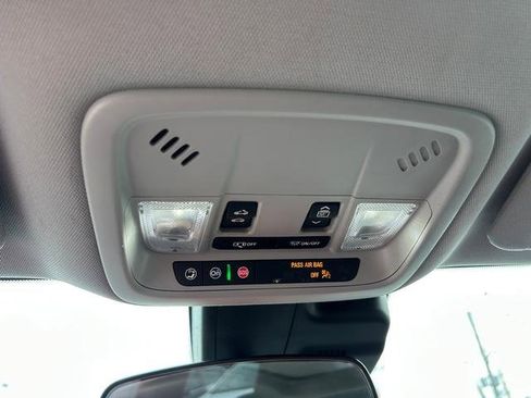 Used 2024 Chevrolet Malibu LT image 25