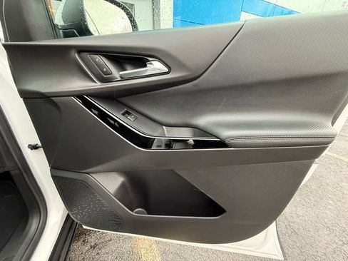 Used 2026 Chevrolet Equinox LT image 19