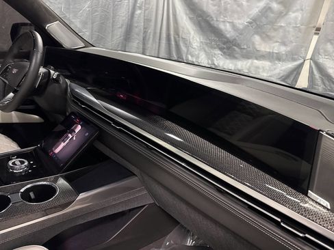 Used 2025 Cadillac Escalade V AWD/4WD image 30