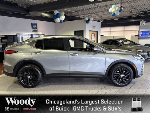 Certified 2025 Buick Envista Preferred image 9