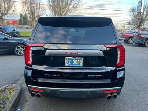 Used 2021 GMC Yukon XL Denali w/ Denali Premium Package image 6
