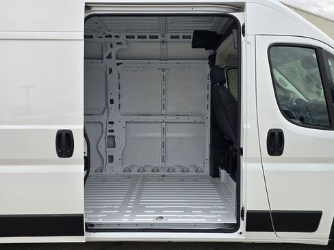 Used 2025 RAM ProMaster 2500 image 13