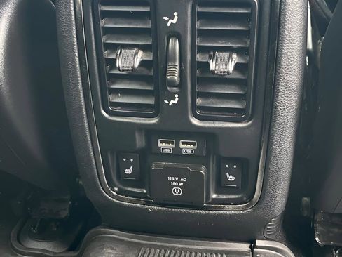 Used 2019 Dodge Durango R/T image 31