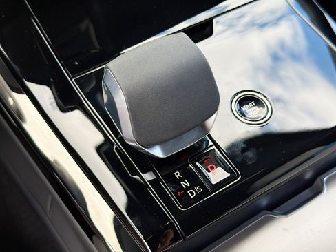New 2026 Land Rover Range Rover Sport SE AWD/4WD image 30