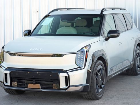 Used 2024 Kia EV9 GT-Line image 52