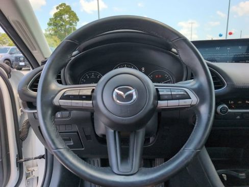 Used 2023 MAZDA MAZDA3 s FWD image 23