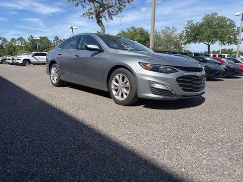 Used 2025 Chevrolet Malibu LT image 1