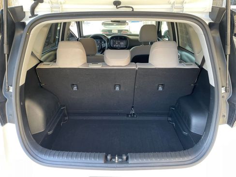 Used 2025 Kia Soul LX w/ LX Technology Package image 29