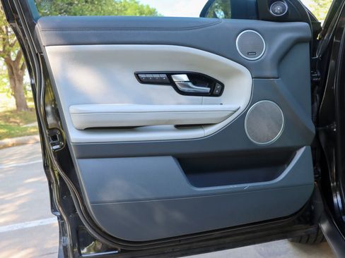 Used 2017 Land Rover Range Rover Evoque HSE image 13