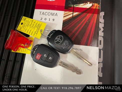 Used 2019 Toyota Tacoma SR image 47