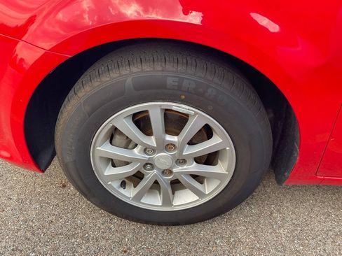 Used 2017 Chevrolet Sonic LT FWD image 13