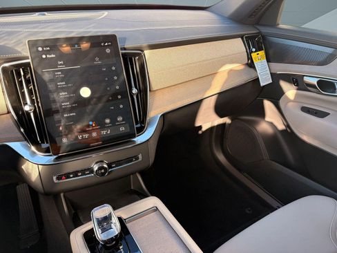 New 2026 Volvo XC90 B6 Plus w/ Protection Package Premier image 25