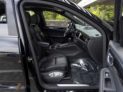 Certified 2022 Porsche Macan S AWD/4WD image 59