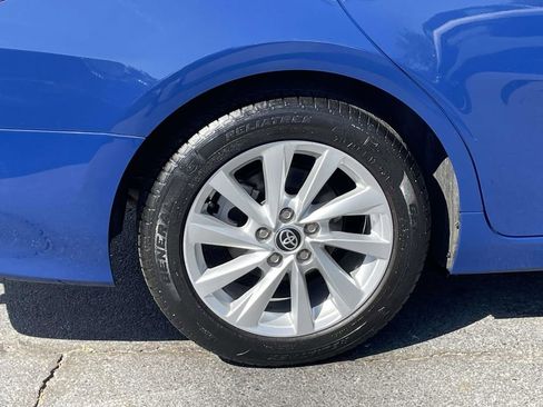 Used 2023 Toyota Camry LE w/ Convenience Package FWD image 9